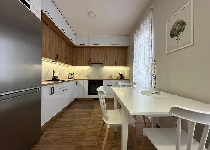 Premium - Orchidea - Self Check-in - Parking Apartment